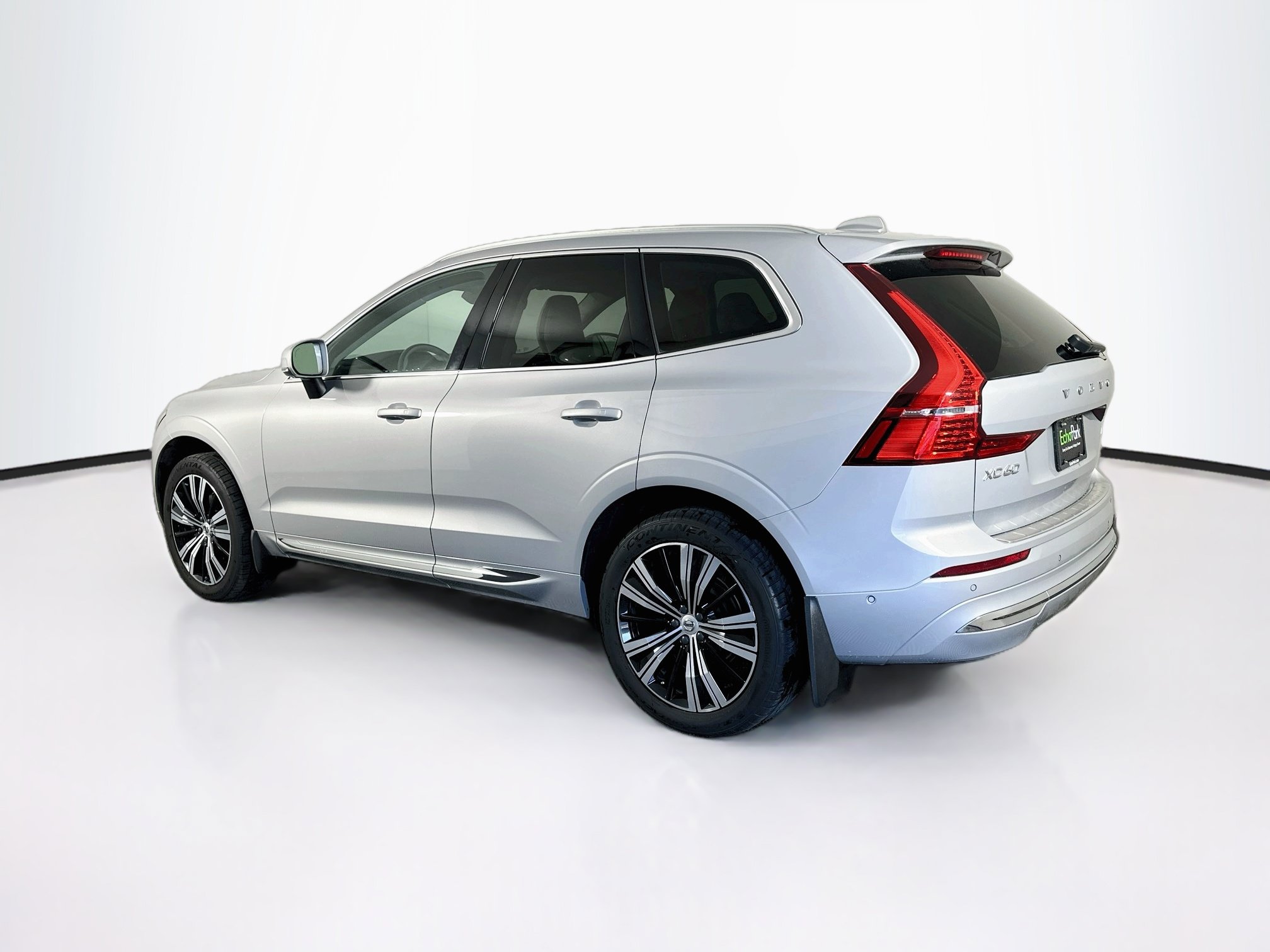 Used 2022 Volvo XC60 B5 Inscription w/ Advanced Package FWD image 5