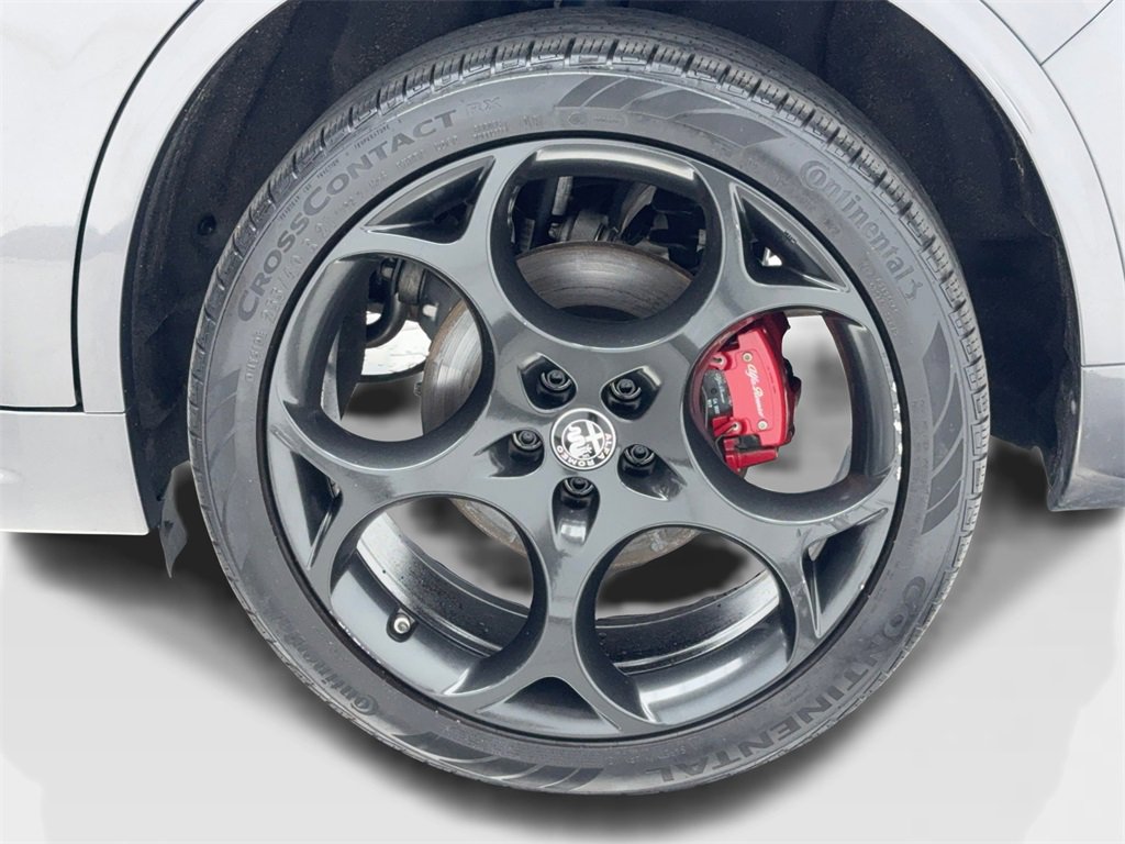 Used 2022 Alfa Romeo Stelvio Veloce image 56