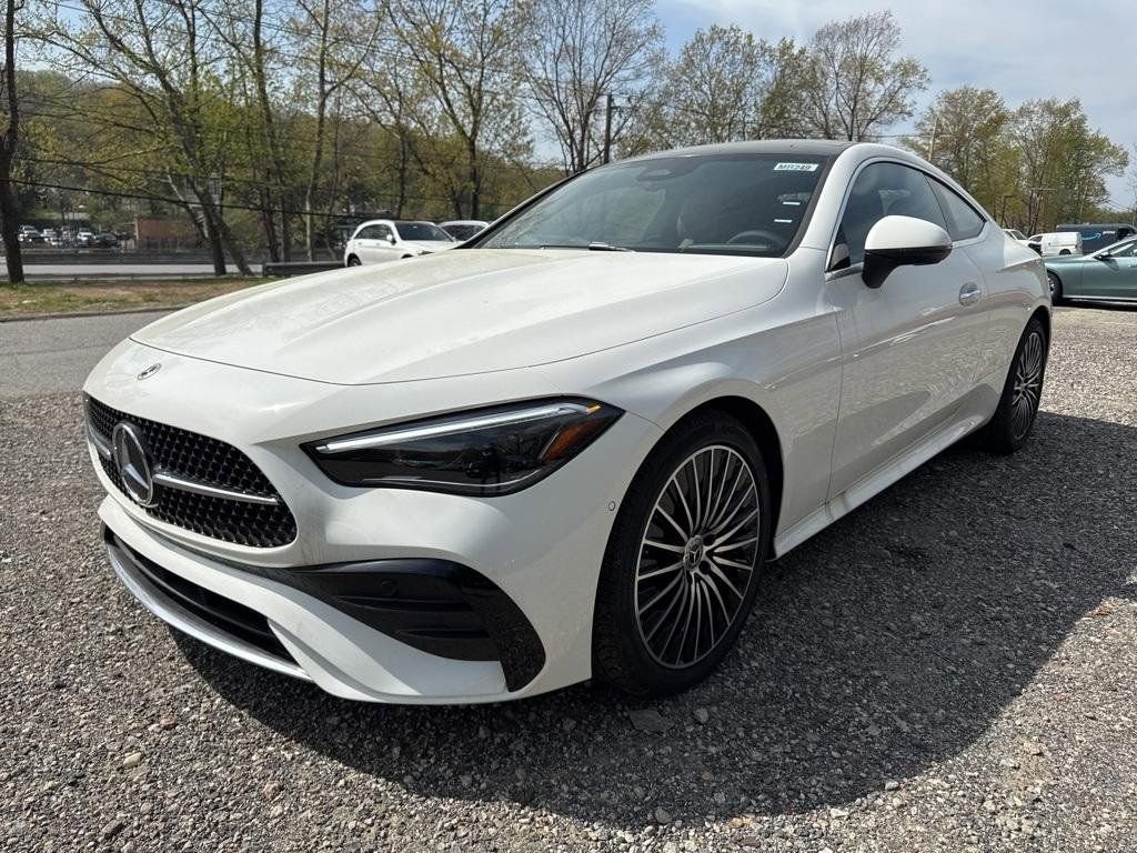 Used 2025 Mercedes-Benz CLE 300 4MATIC Coupe image 3