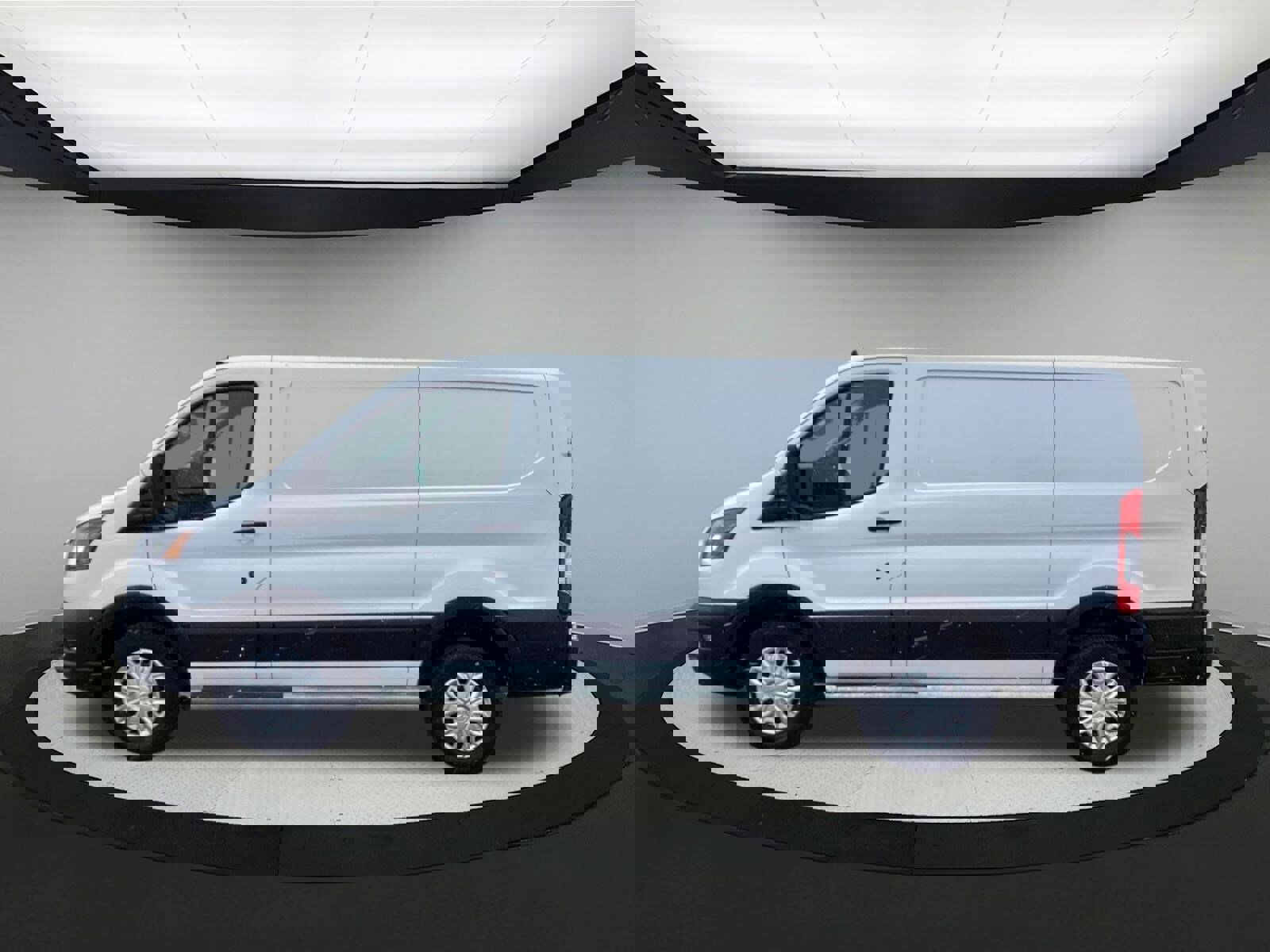 Used 2024 Ford Transit 250 Low Roof w/ Exterior Upgrade Package image 5