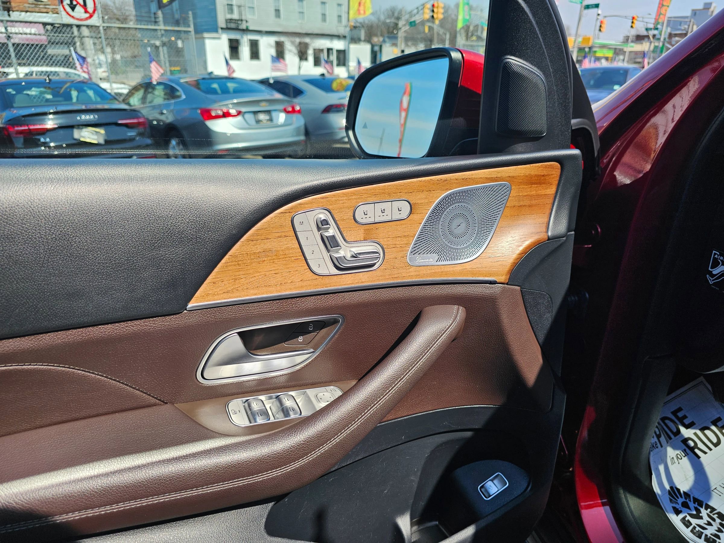 Used 2021 Mercedes-Benz GLE 350 4MATIC w/ Premium Package image 35