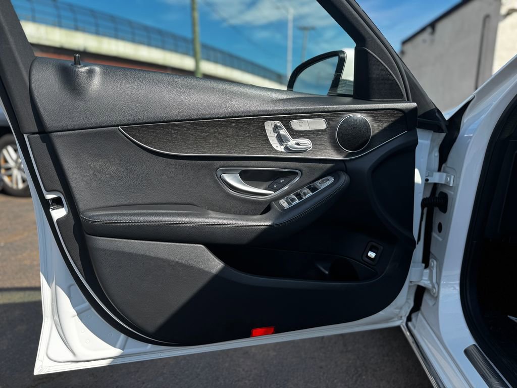Used 2020 Mercedes-Benz C 300 4MATIC Sedan image 10