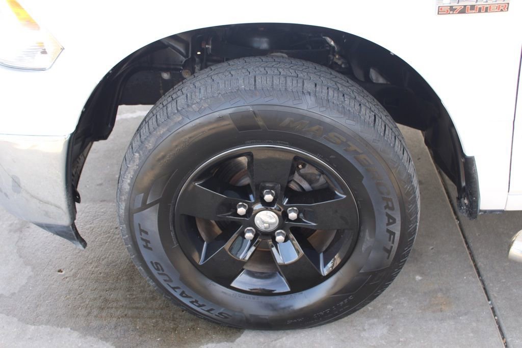 Used 2016 RAM 1500 Classic SLT image 11