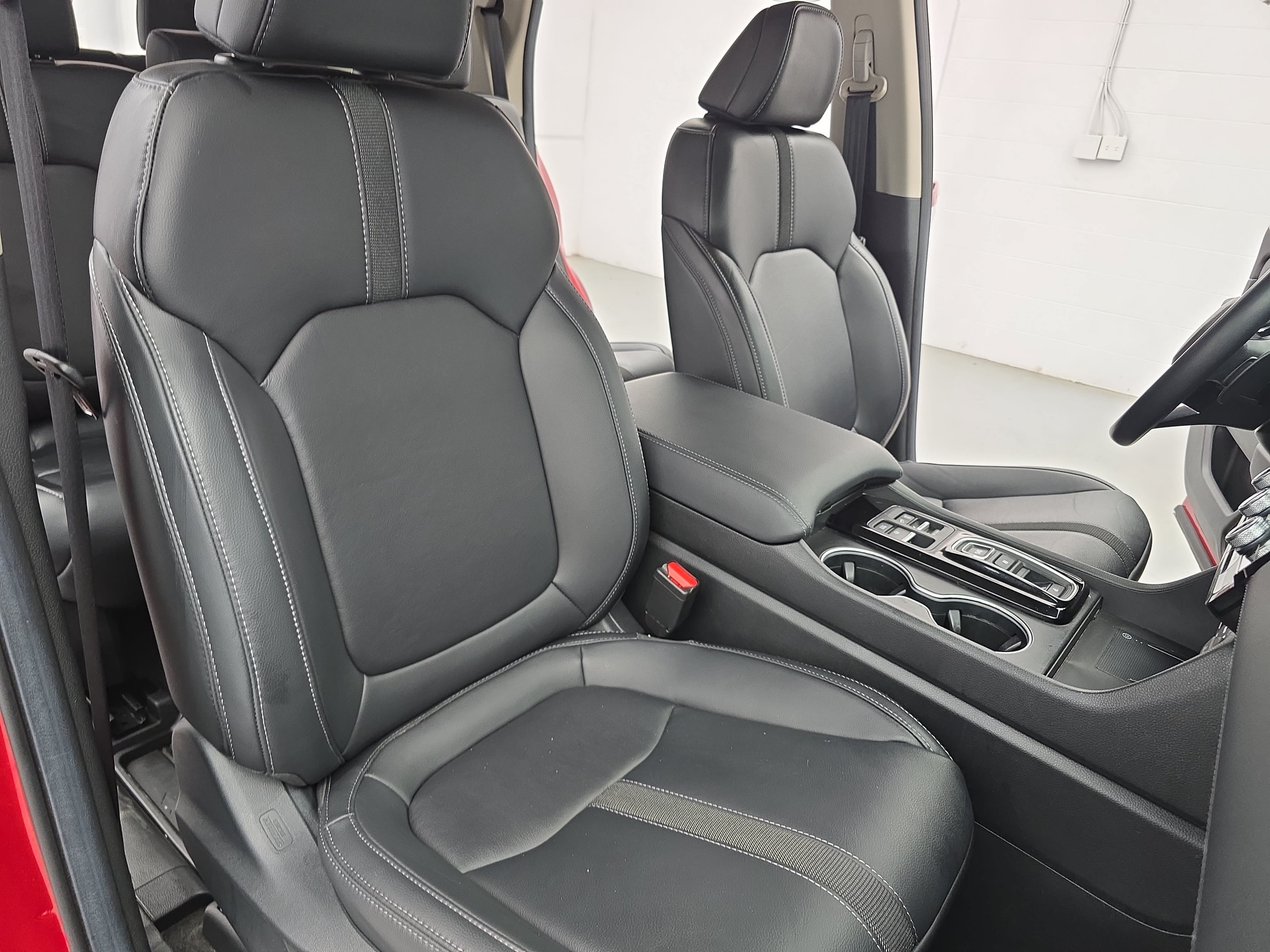 Certified 2024 Honda Pilot Touring image 10