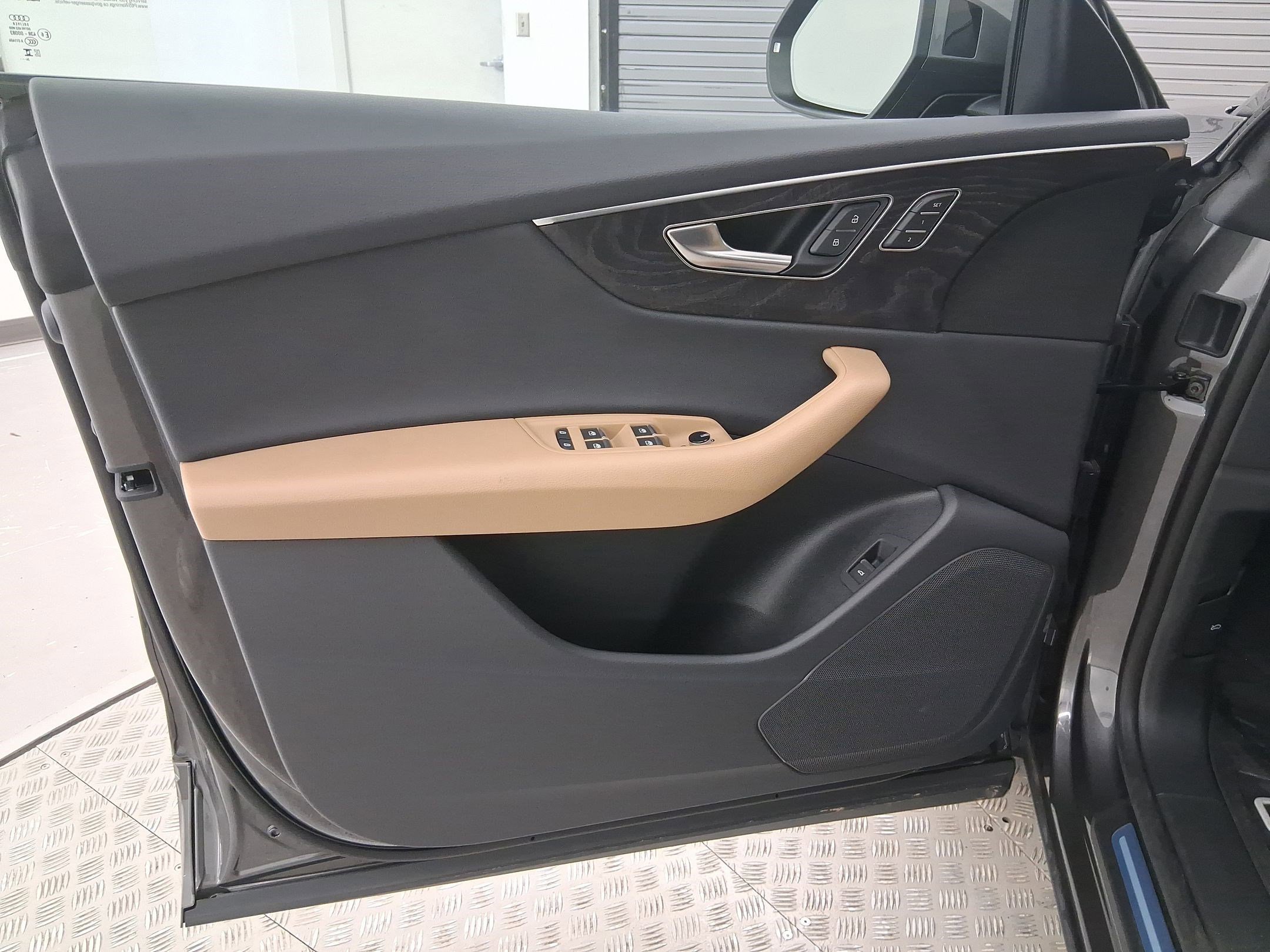 New 2025 Audi Q8 Premium image 19