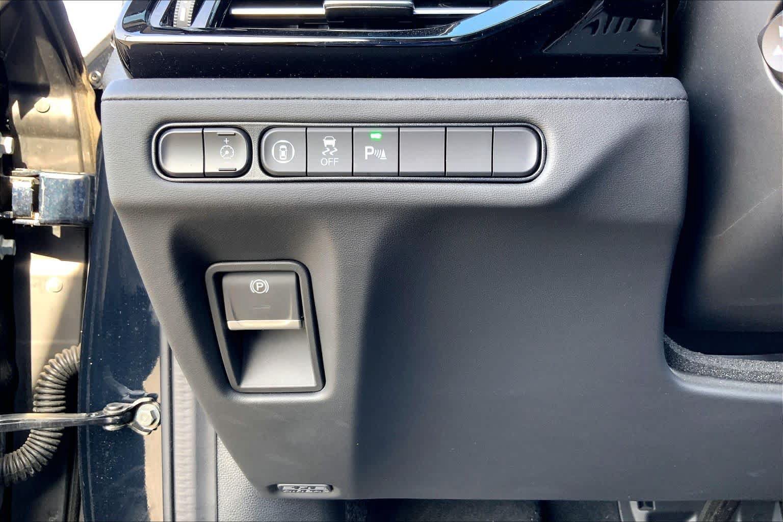 Used 2025 Acura MDX w/ Technology Package AWD/4WD image 32