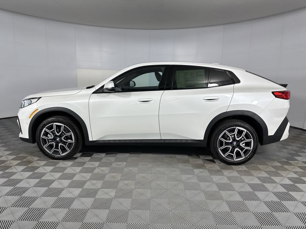 New 2026 BMW X2 xDrive28i AWD/4WD image 4