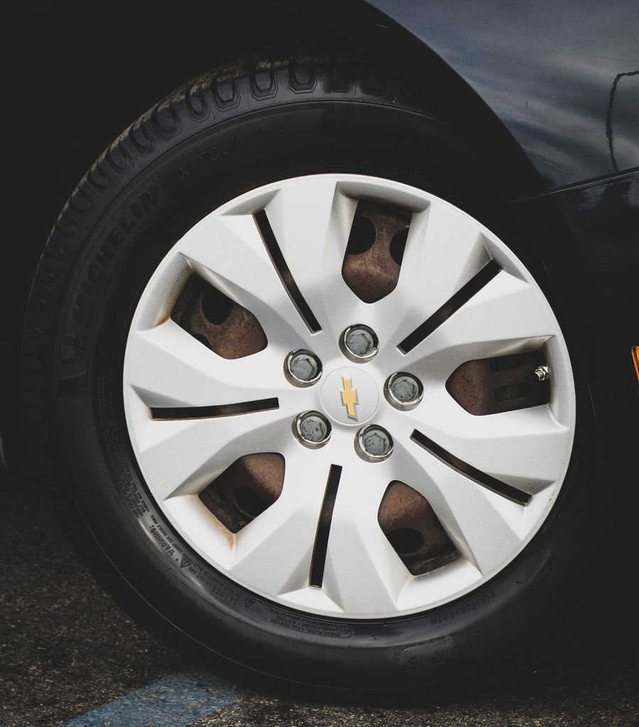 Used 2016 Chevrolet Cruze LS image 2