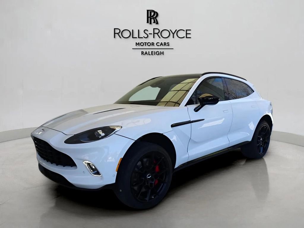 Used 2021 Aston Martin DBX image 1