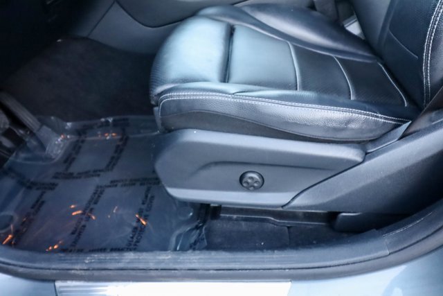 Used 2018 Mercedes-Benz GLC 300 4MATIC image 32