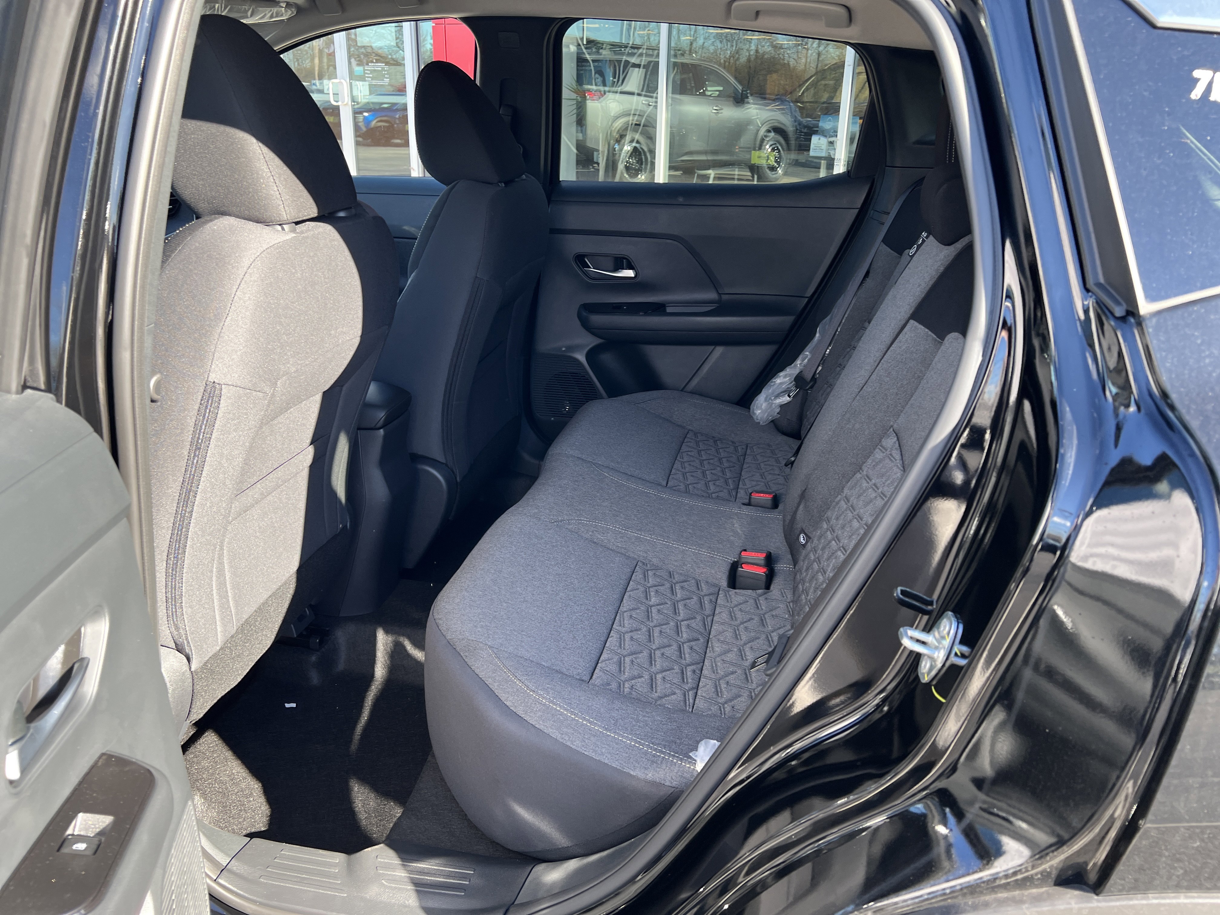 New 2025 Nissan Kicks SV image 5