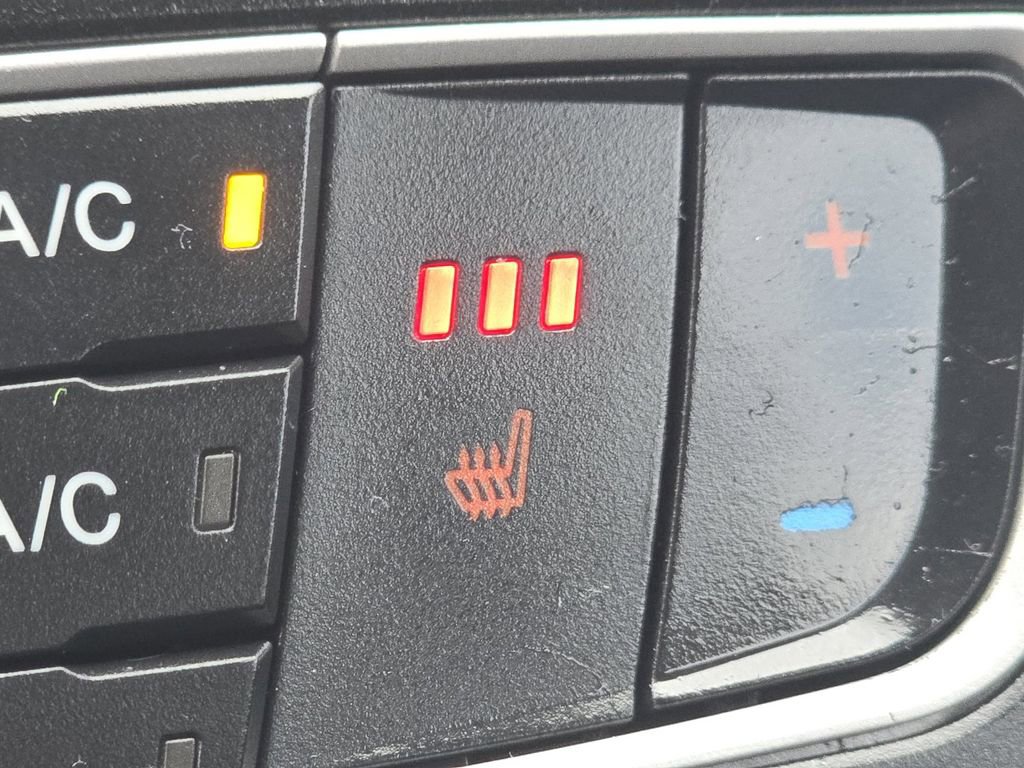 Used 2018 Ford Fusion SE w/ Fusion SE Technology Package image 5