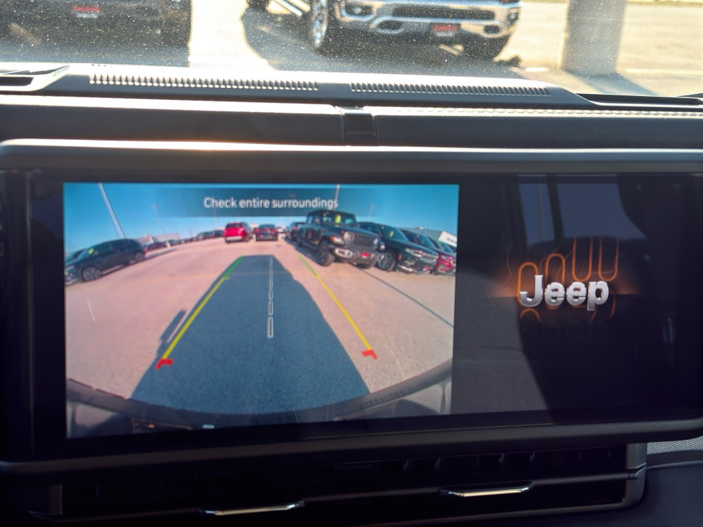 Used 2025 Jeep Wrangler Sahara w/ Safety Group image 19