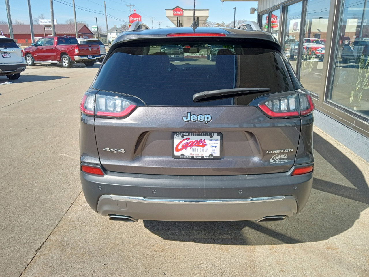 Used 2020 Jeep Cherokee Limited image 3