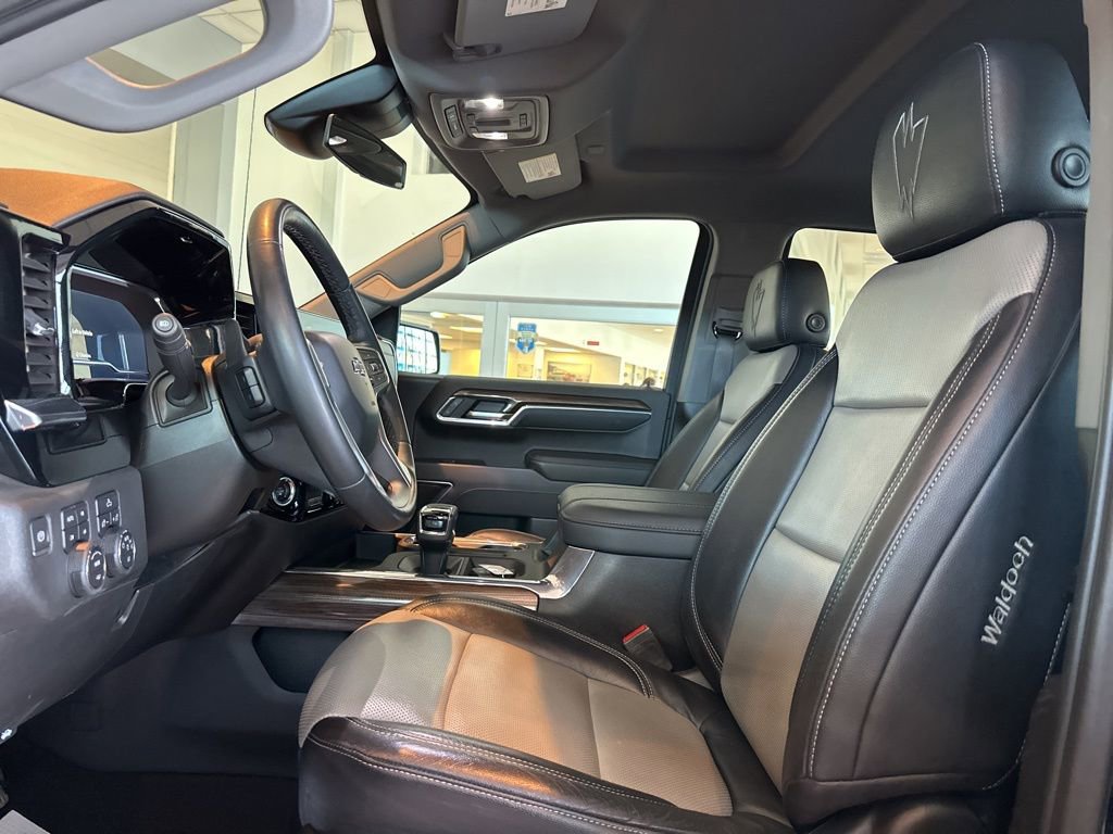 Used 2023 Chevrolet Silverado 1500 RST w/ Convenience Package II image 11