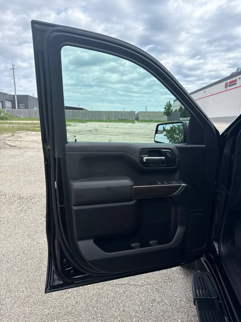 Used 2022 Chevrolet Silverado 1500 RST w/ Z71 Off-Road Package AWD/4WD image 13