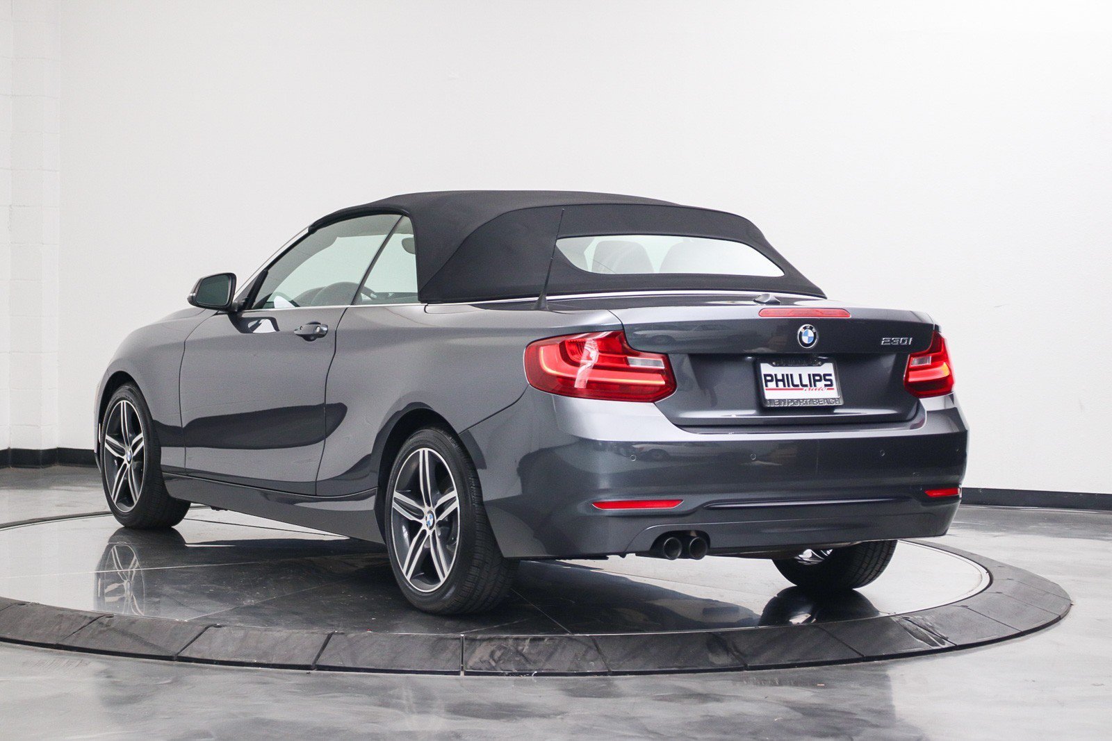 Used 2017 BMW 230i Convertible RWD image 9