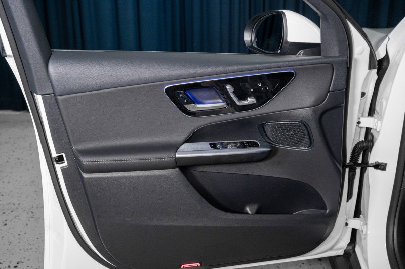 Certified 2026 Mercedes-Benz GLC 300 image 12