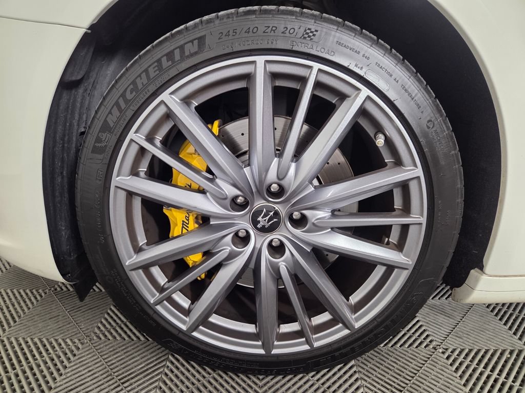 Used 2023 Maserati Quattroporte GT RWD image 8