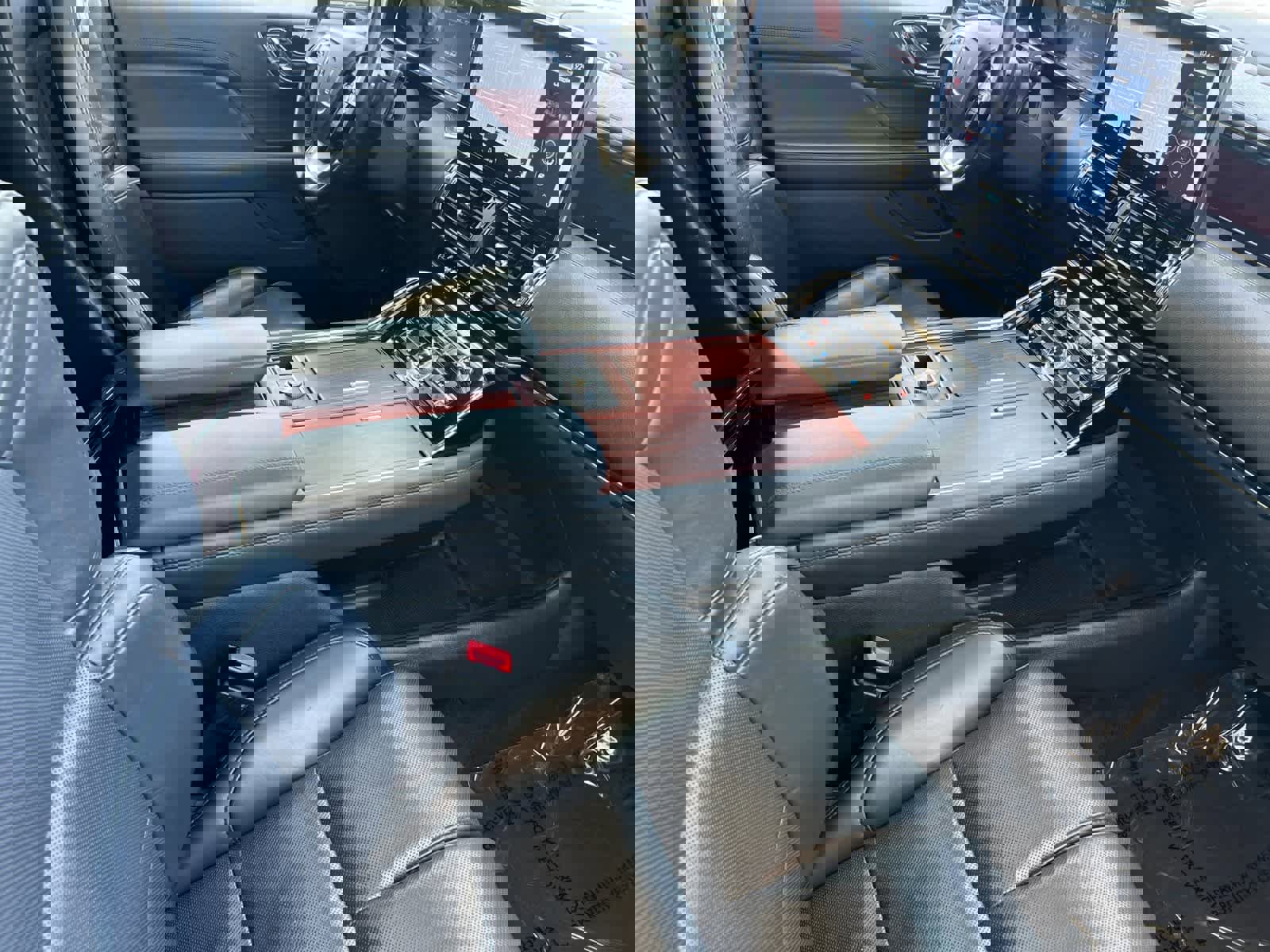 Used 2023 Lincoln Navigator Reserve image 16