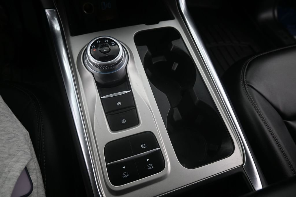 Used 2022 Ford Explorer XLT w/ Equipment Group 202A RWD image 32