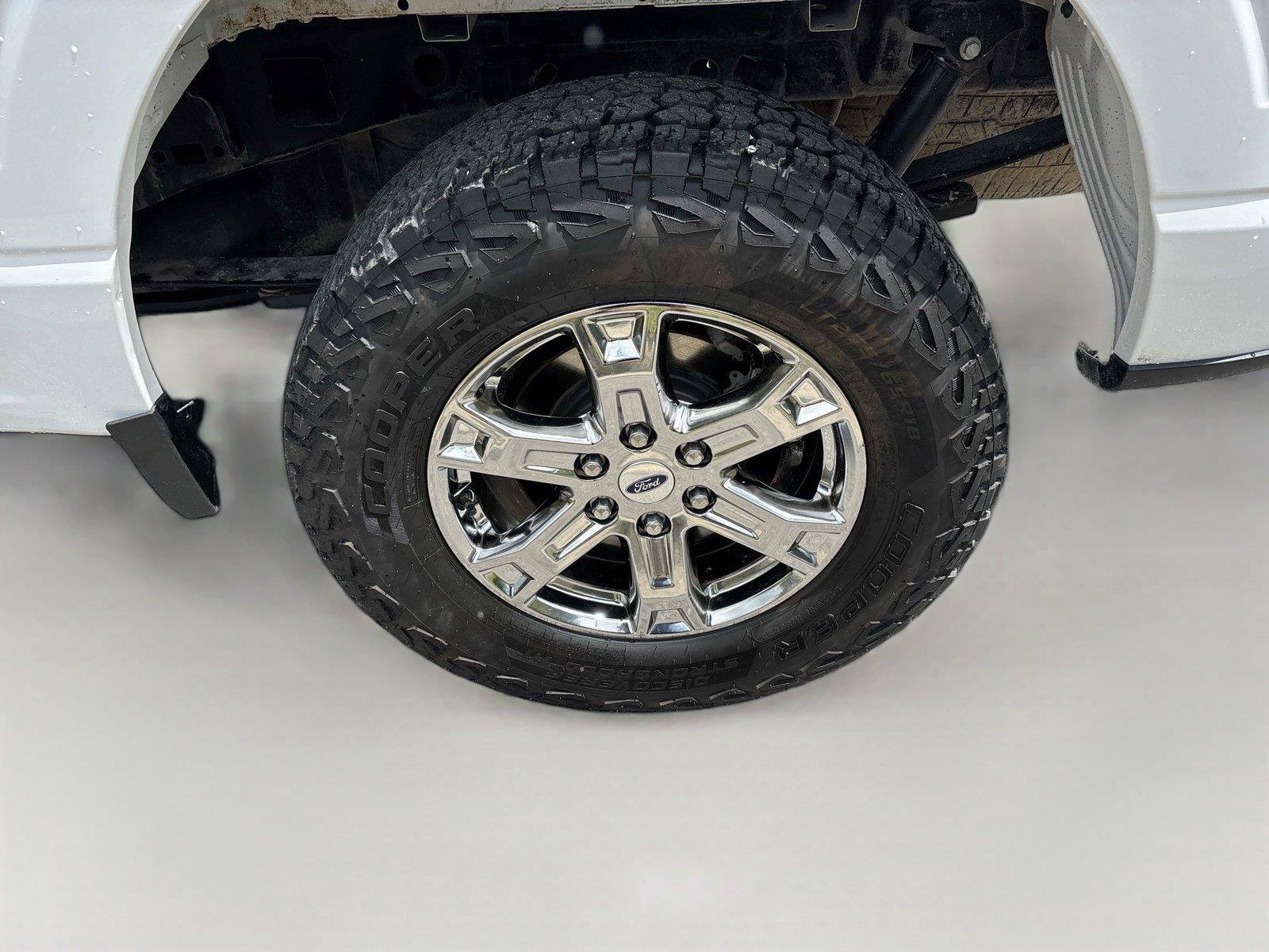 Used 2023 Ford F150 Lariat w/ FX4 Off-Road Package AWD/4WD image 30
