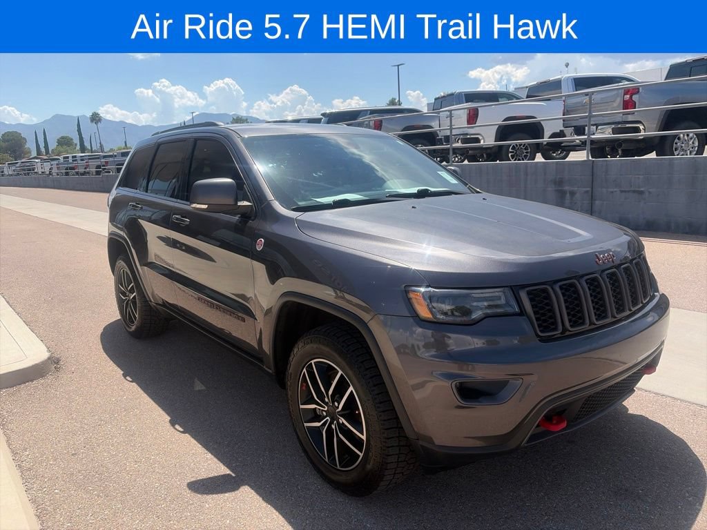 Used 2021 Jeep Grand Cherokee Trailhawk w/ Premium Lighting Group AWD/4WD image 3