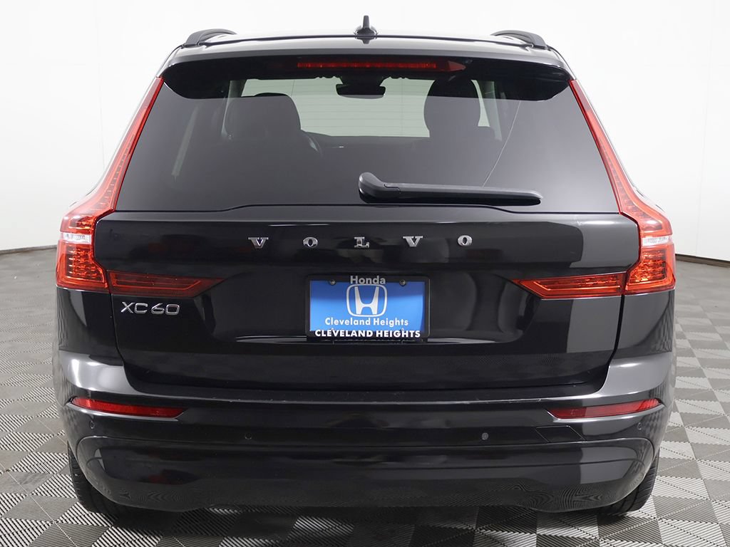 Used 2022 Volvo XC60 B5 Momentum AWD/4WD image 12