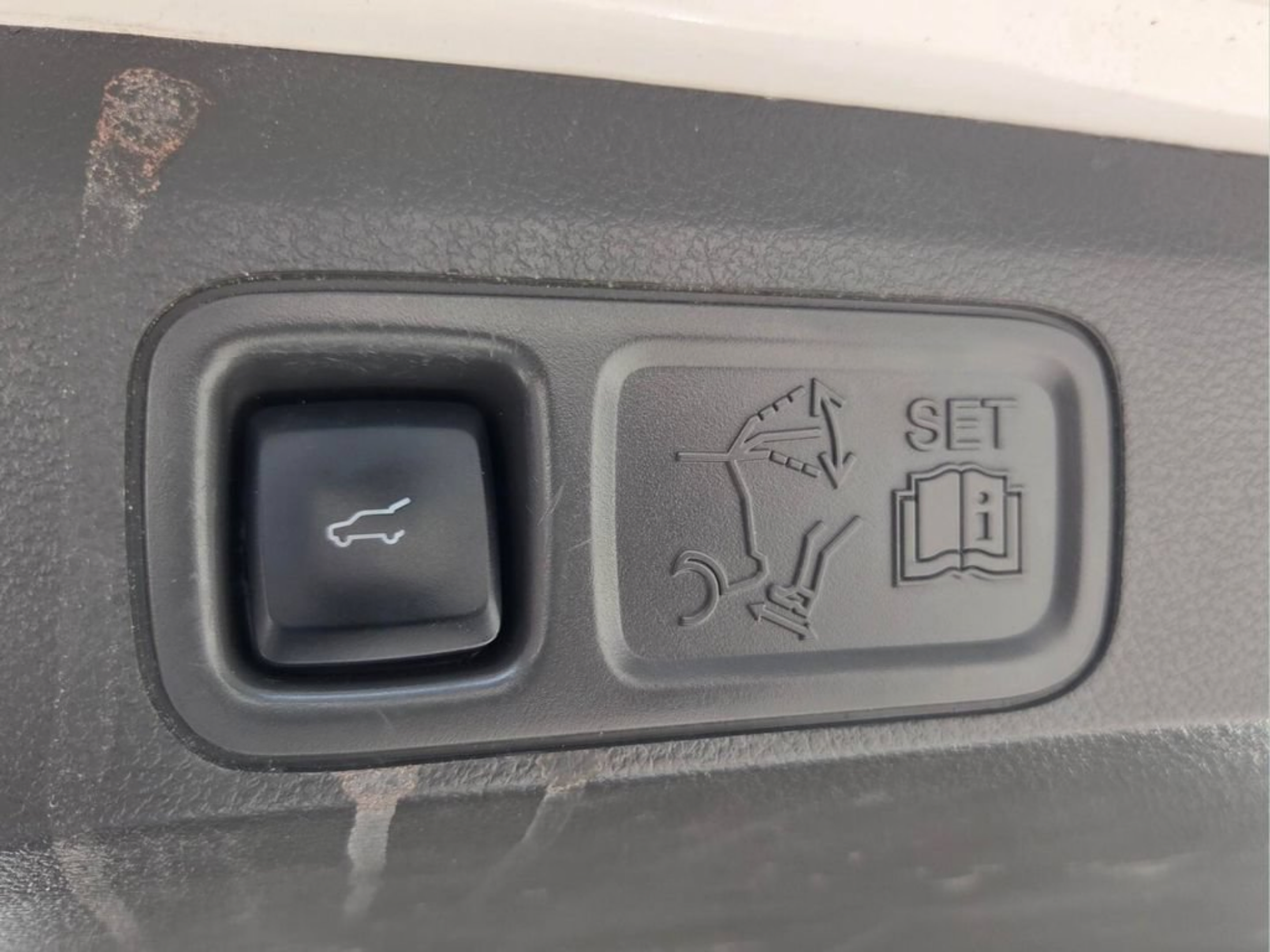 Used 2019 Ford Expedition XLT w/ Equipment Group 202A RWD image 18