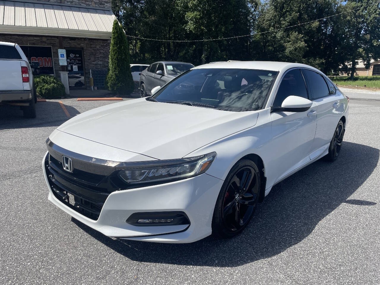 Used 2018 Honda Accord Sport image 5