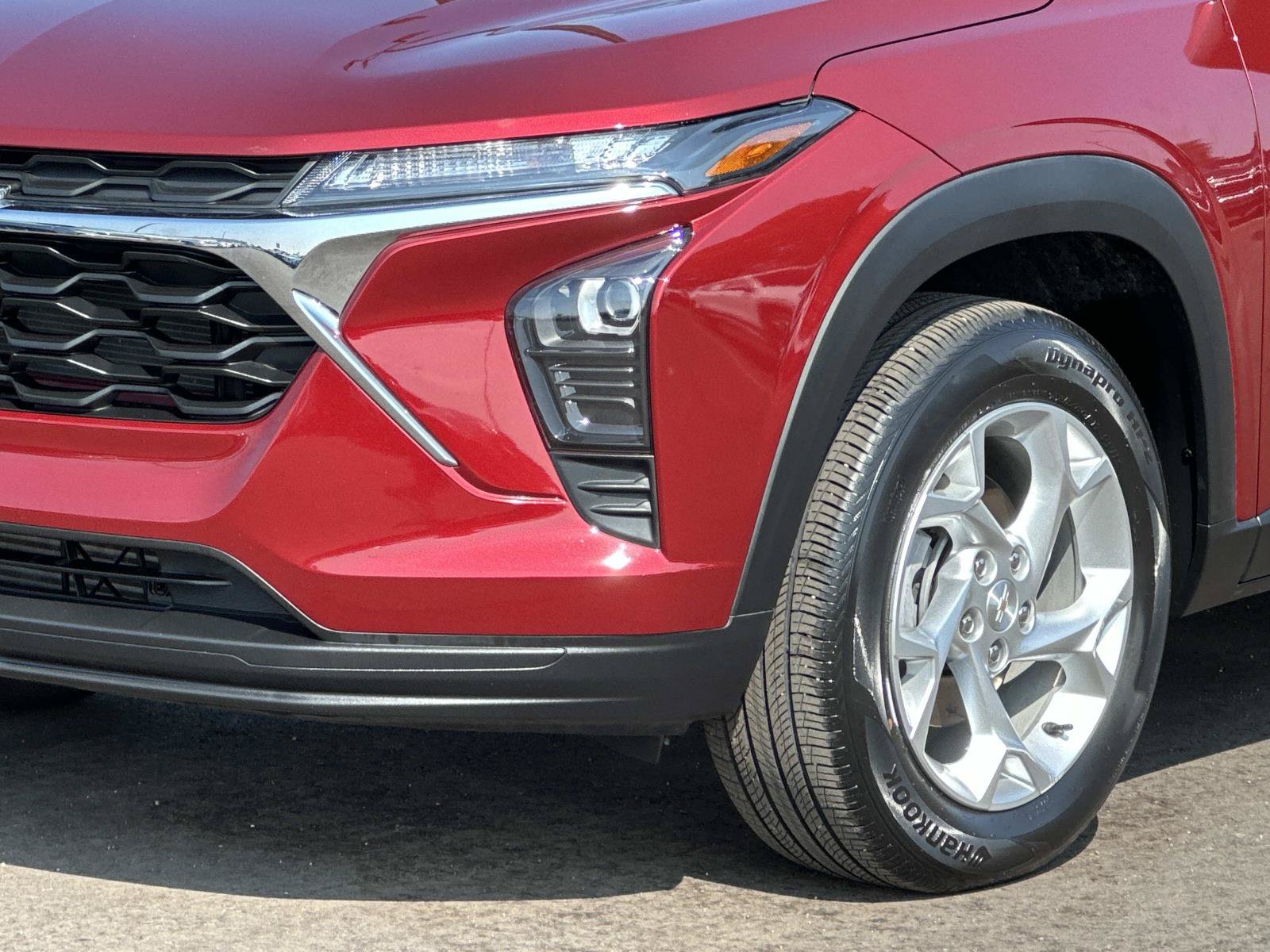 Certified 2024 Chevrolet Trax LS w/ LS Convenience Package FWD image 7