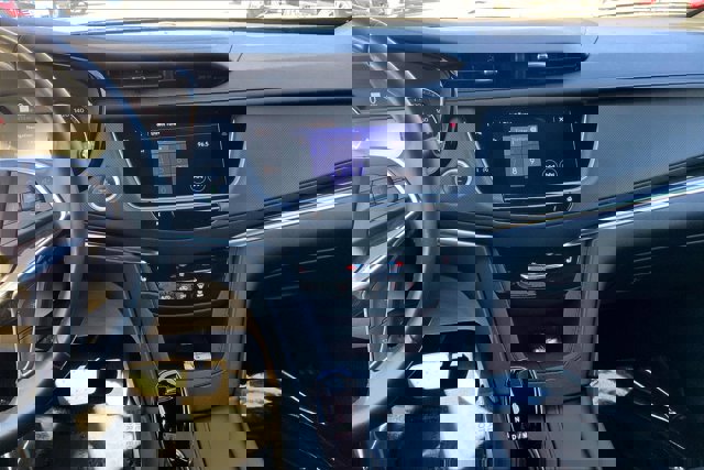 Used 2023 Cadillac XT5 Premium Luxury image 5