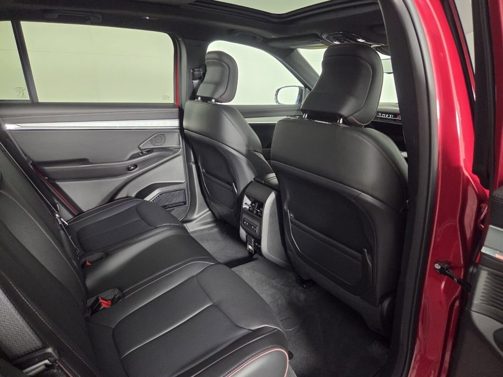 Used 2025 Jeep Wagoneer S Launch Edition w/ Trailer Tow Group AWD/4WD image 29
