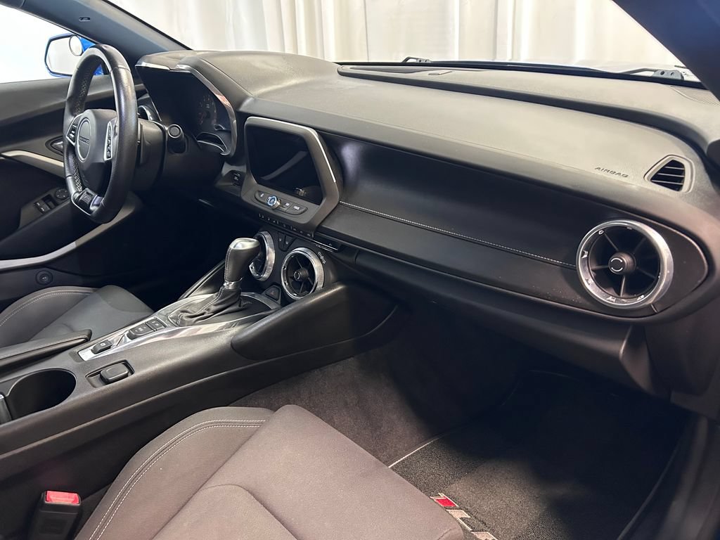Used 2017 Chevrolet Camaro SS RWD image 20