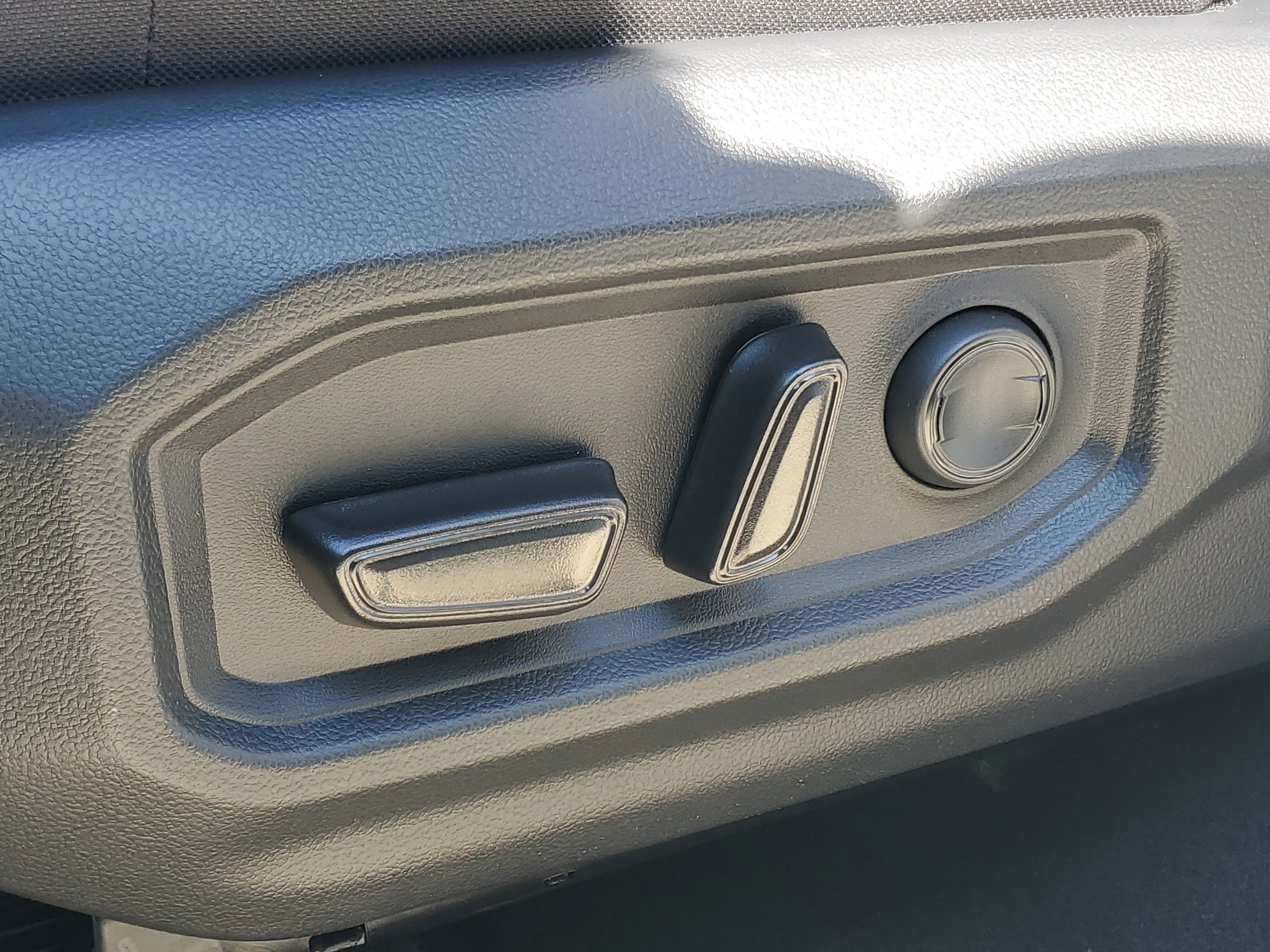 New 2026 Toyota Tundra SR5 w/ SR5 Convenience Package image 11