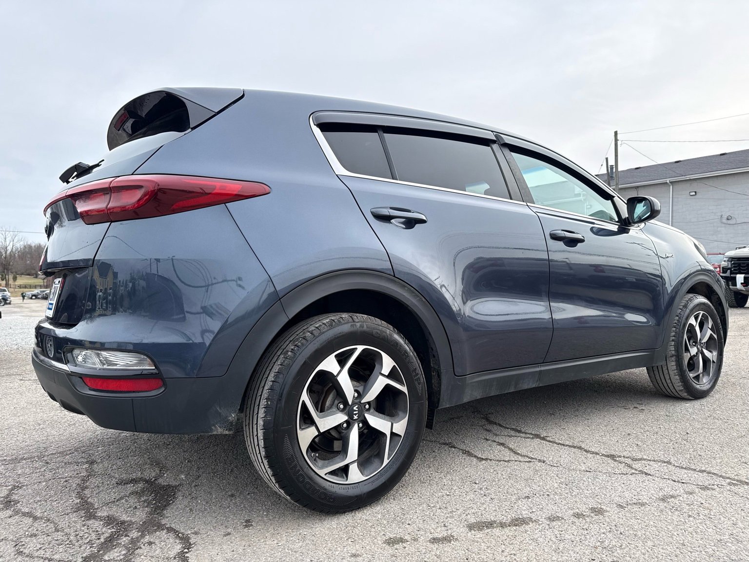 Used 2020 Kia Sportage LX image 11