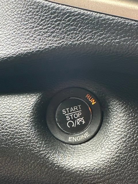 Used 2014 Jeep Cherokee Limited w/ Technology Group FWD image 38