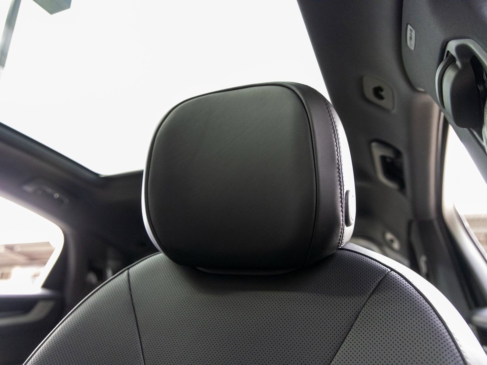 New 2026 Porsche Cayenne Coupe image 27