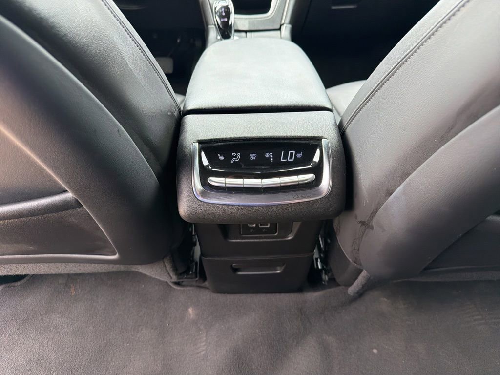 Used 2023 Cadillac XT6 Premium Luxury AWD/4WD image 19