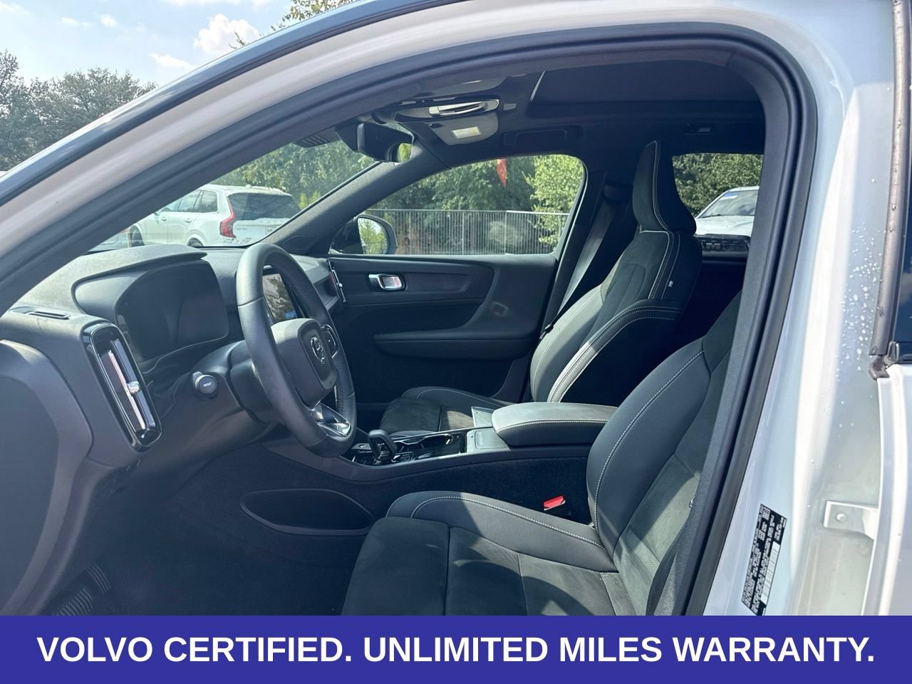 Certified 2023 Volvo XC40 Recharge Plus AWD/4WD image 18