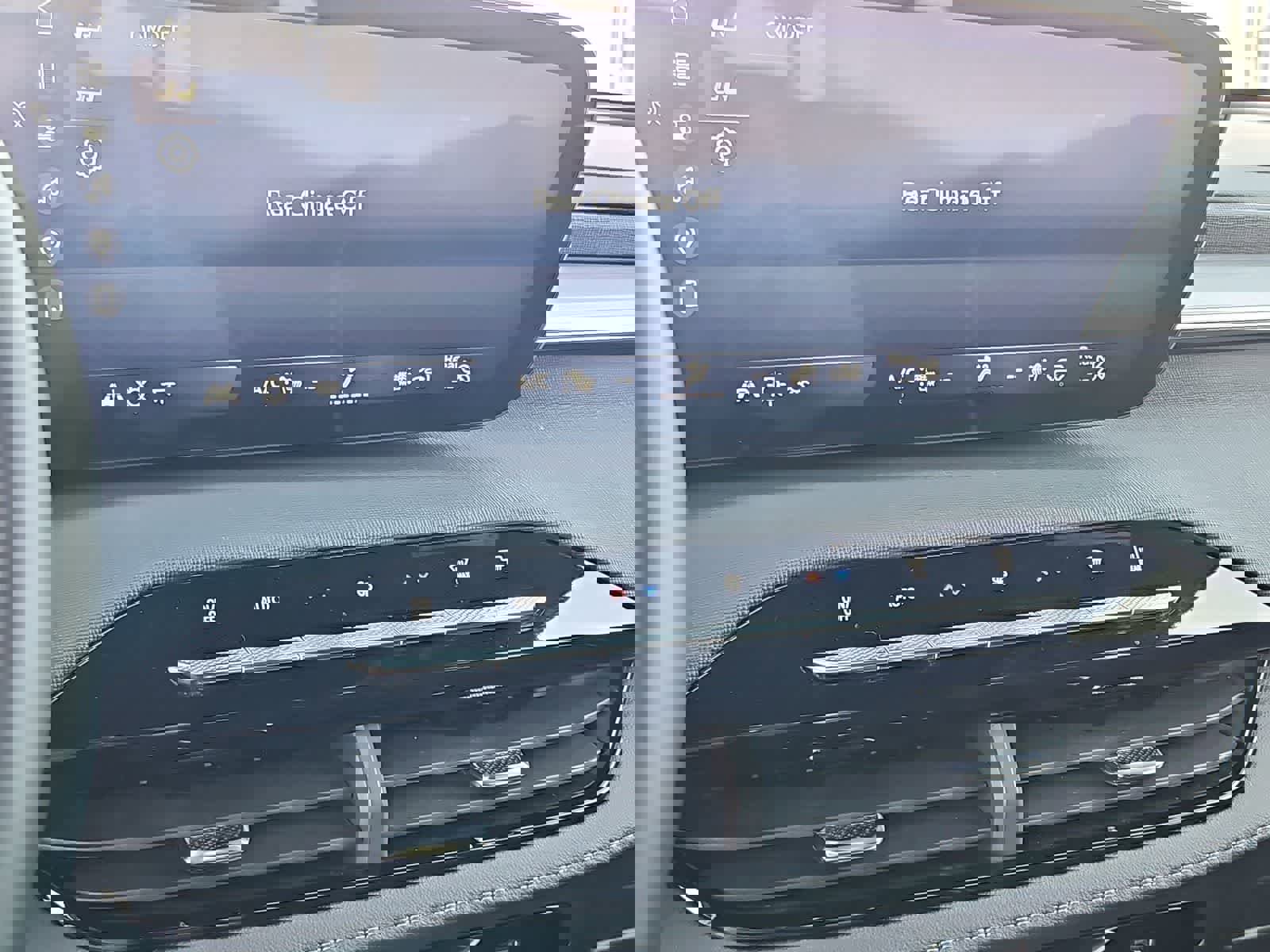 Used 2025 Buick Enclave Preferred image 28