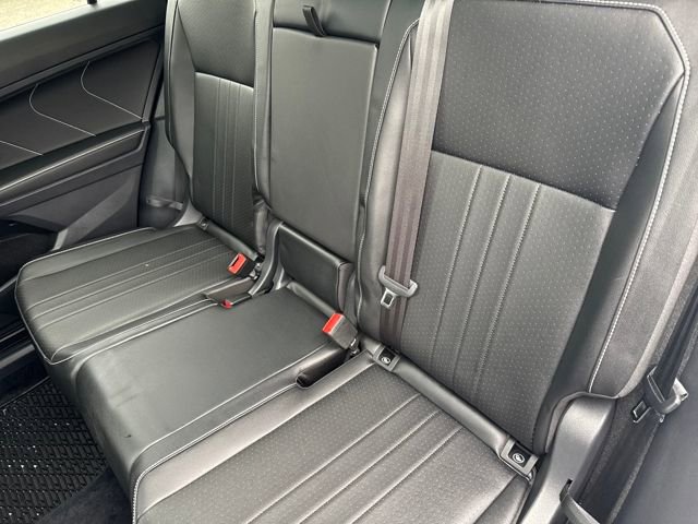 Certified 2022 Volkswagen Tiguan SE w/ Panoramic Sunroof Package image 31