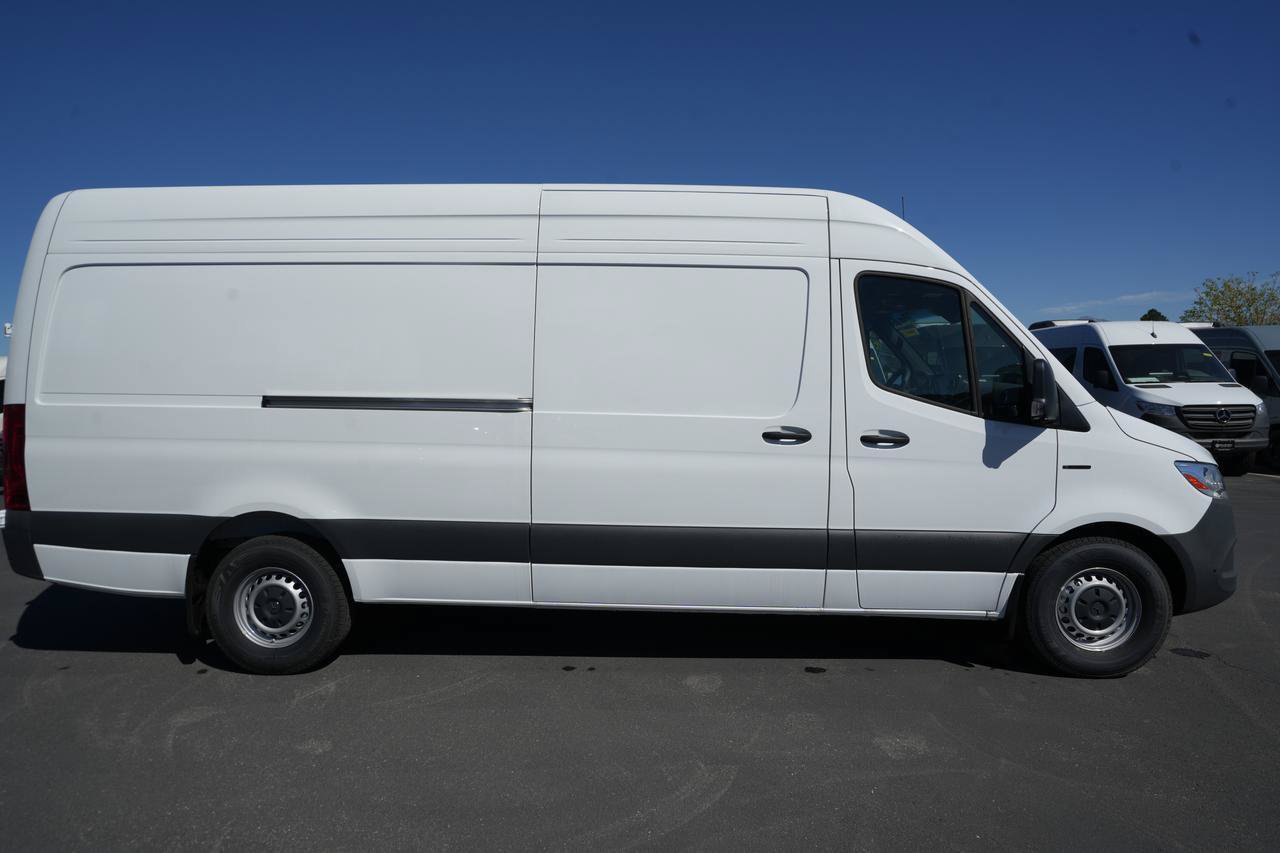 New 2025 Mercedes-Benz eSprinter 170 Cargo image 5