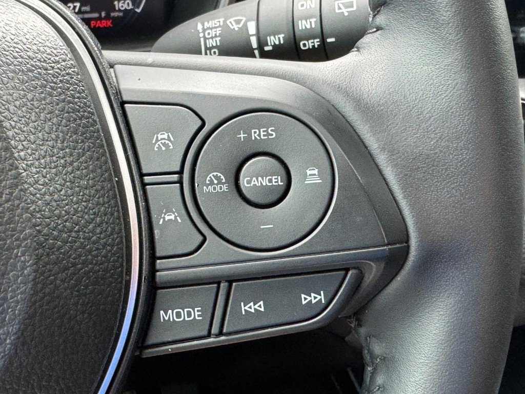 Used 2026 Toyota Corolla Cross XLE w/ Convenience Package FWD image 26