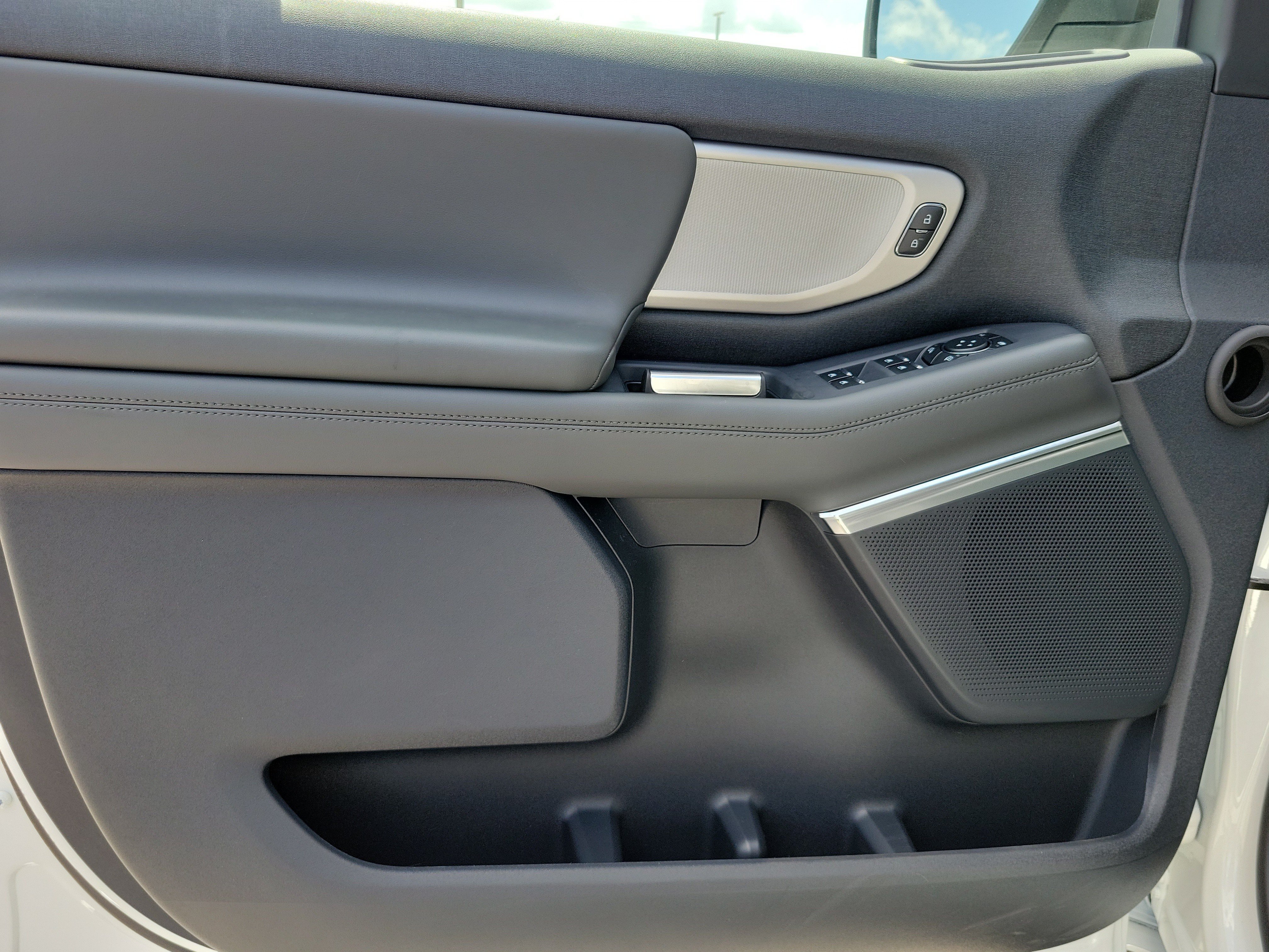 New 2026 Ford Expedition Active RWD image 13