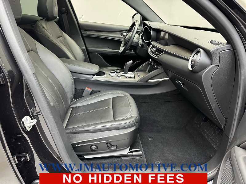 Used 2022 Alfa Romeo Stelvio Ti w/ Active Assist Plus Package image 19