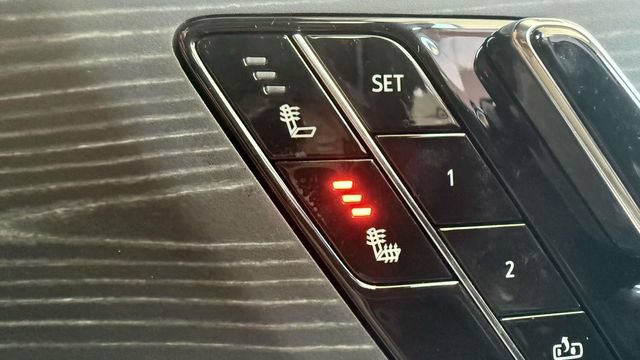Certified 2024 Cadillac Lyriq Sport w/ LPO, Floor Liner Package AWD/4WD image 44