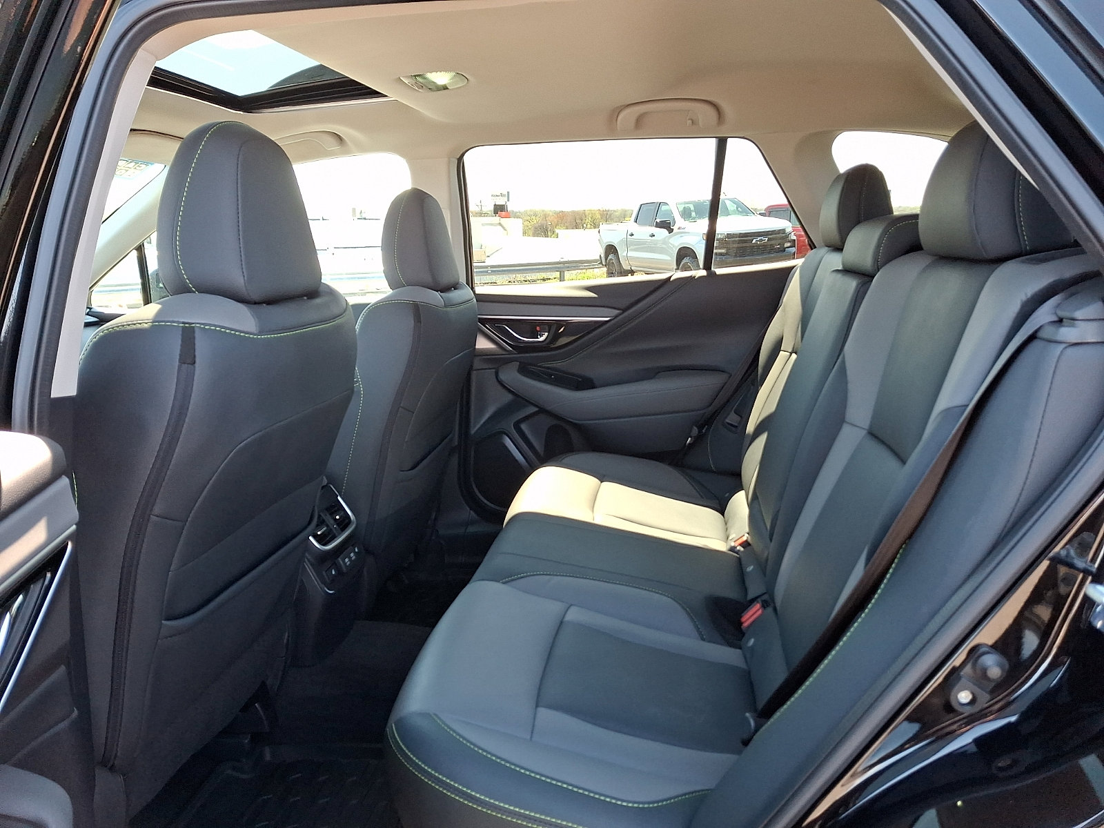 Used 2021 Subaru Outback Onyx Edition XT w/ Popular Package #2 AWD/4WD image 9