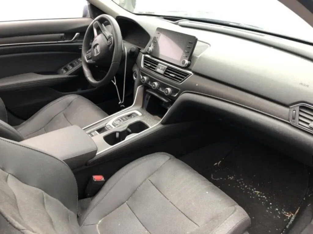 Used 2020 Honda Accord Touring image 35