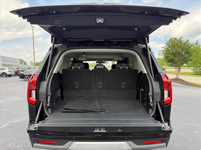 Used 2025 Ford Expedition Platinum AWD/4WD image 18